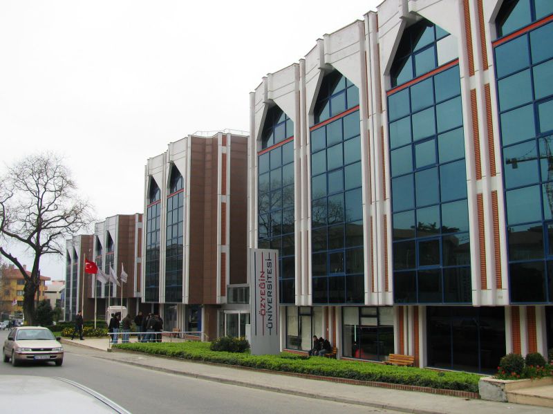 Özyeğin Üniversitesi Mimarlık (Ücretli)