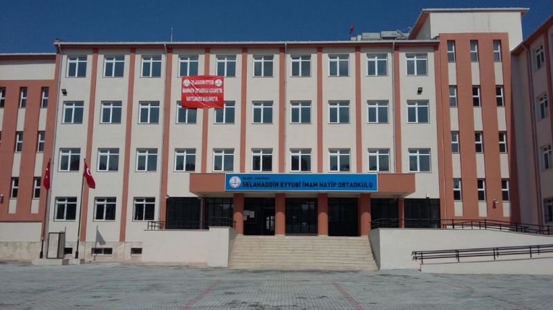 Selahaddin Eyyubi İmam Hatip Ortaokulu 