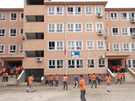 Cumhuriyet İlkokulu 