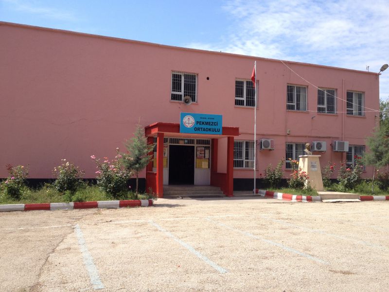 Pekmezci Ortaokulu 