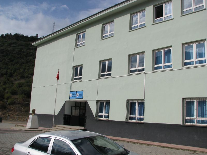 Karakuyu Dere İlkokulu 