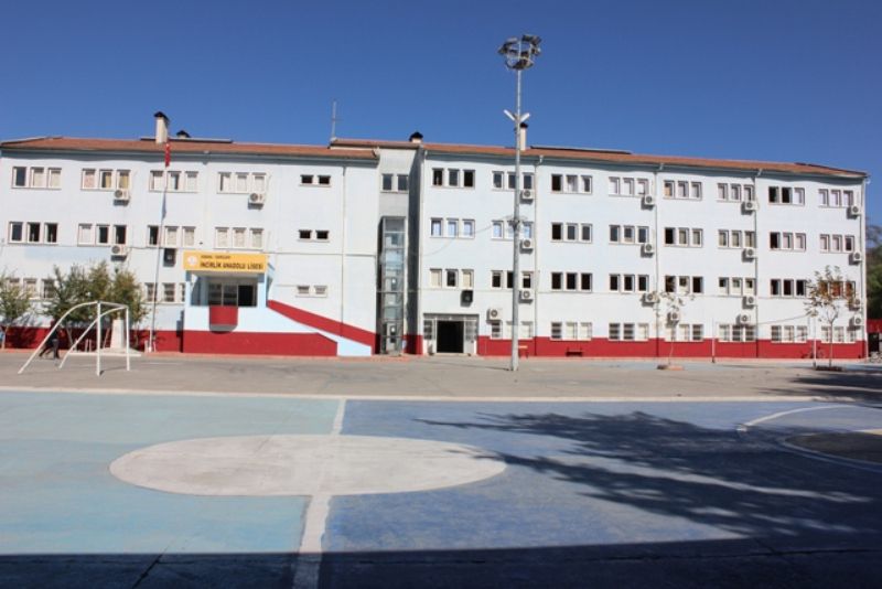 İncirlik Anadolu Lisesi 