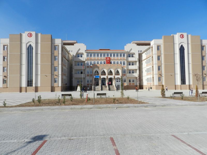 Şeyh Şamil İmam Hatip Ortaokulu 