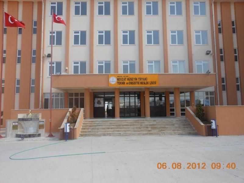 Nevzat Hüseyin Tiryaki Mesleki Ve Teknik Anadolu Lisesi 