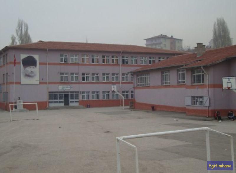 Uluğbey Ortaokulu 