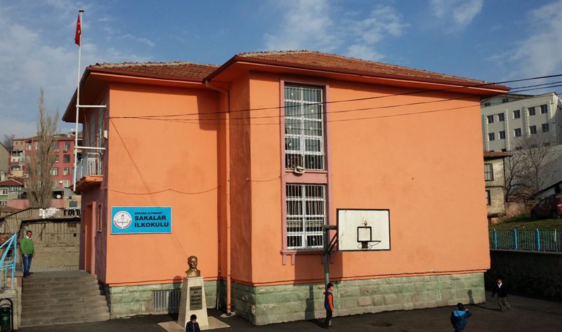 Sakalar İlkokulu 