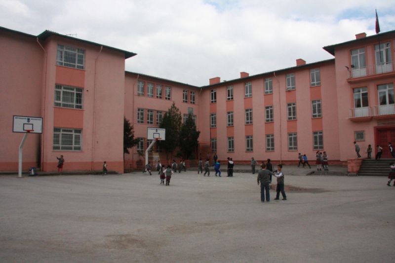Atilla İlkokulu 