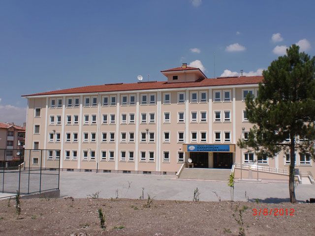 Karapürçek Ortaokulu 