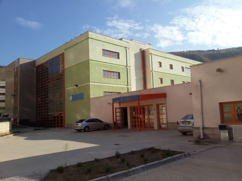 Yusuf Has Hacip Ortaokulu 