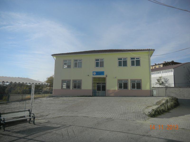 Ayaş İmam Hatip Ortaokulu 