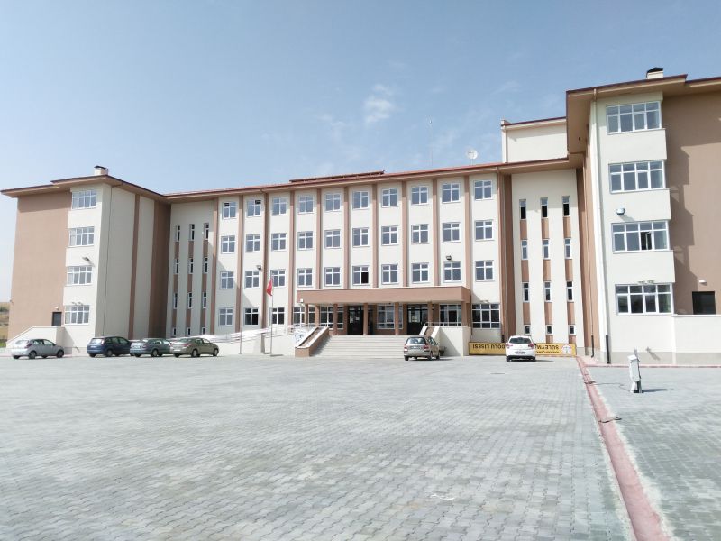 Adalet Nizamoğlu Anadolu Lisesi 