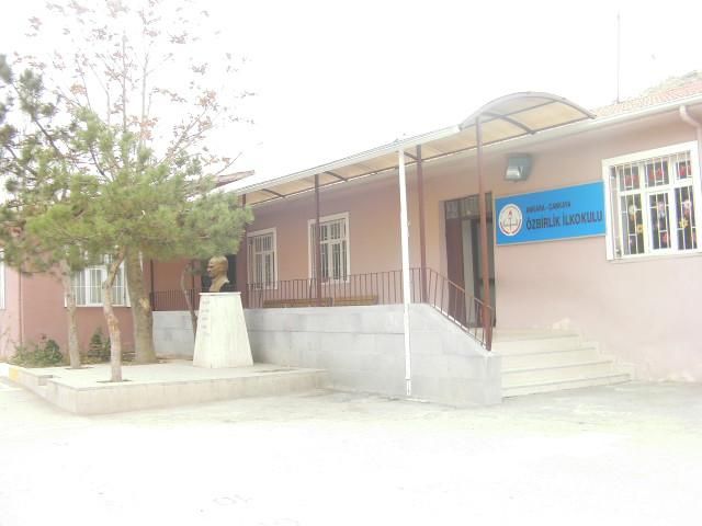 Özbirlik İlkokulu 