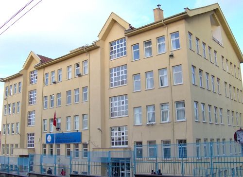 İl Genel Meclisi Ortaokulu 