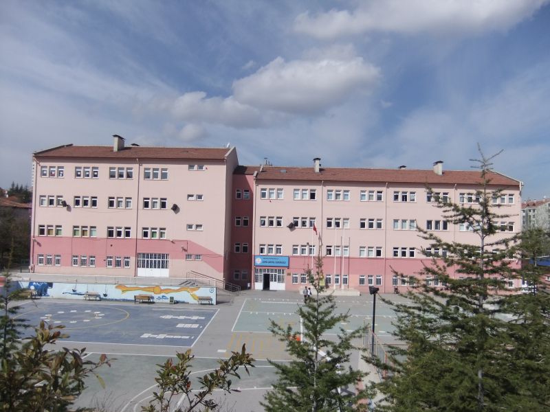 Avni Akyol İlkokulu 