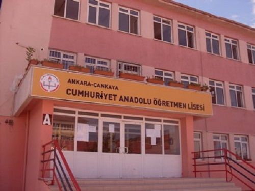Cumhuriyet Anadolu Öğretmen Lisesi 