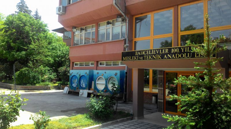 Bahçelievler 100. Yıl Mesleki Ve Teknik Anadolu Lisesi 