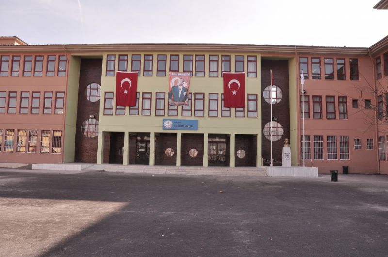 Timur Ortaokulu 