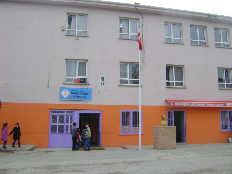 Barbaros İlkokulu 