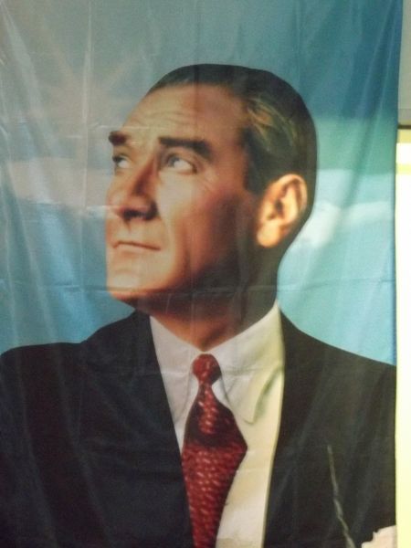 Münevver Osmankaya Ortaokulu 
