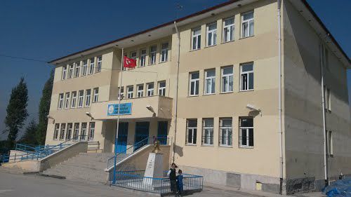 Akkuzulu Ortaokulu 