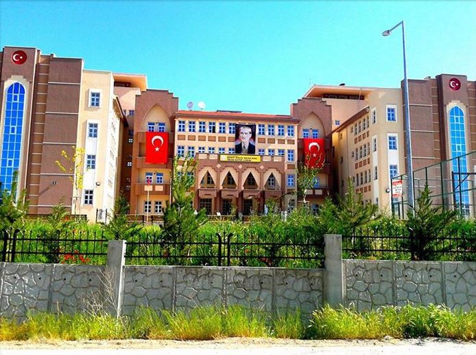 Eryaman Şehit Okan Koç Anadolu İmam Hatip Lisesi 