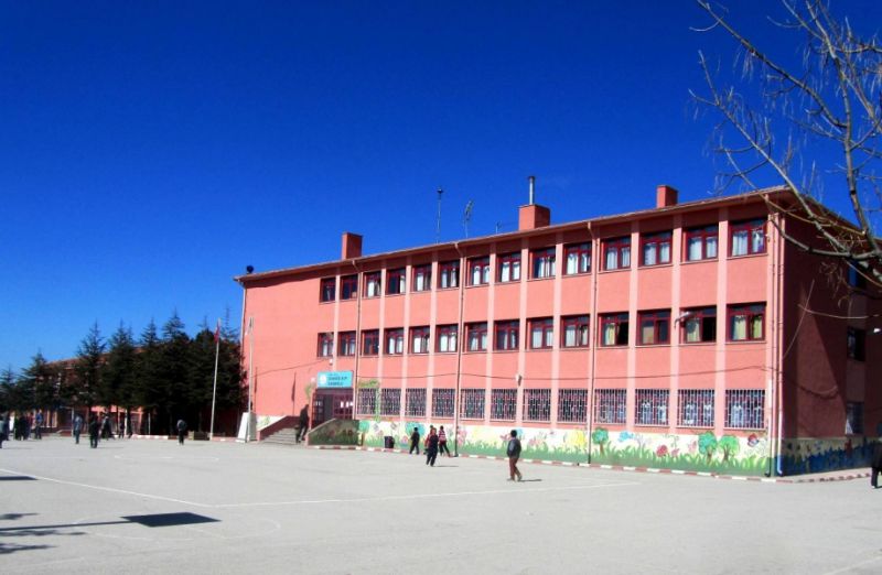Gündüz Alp İlkokulu 