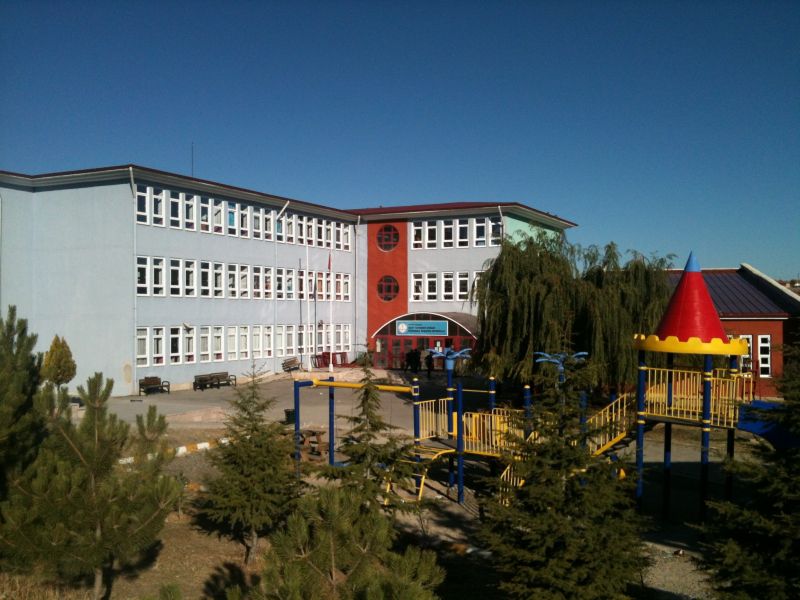 Şehit Komando Onbaşı Mükremin Başaran Ortaokulu 