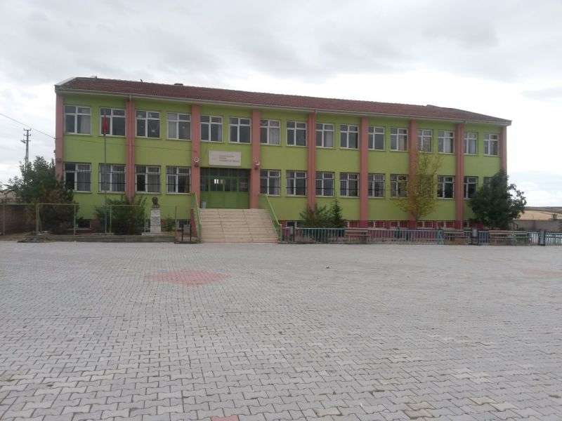 Kerpiç İlkokulu 
