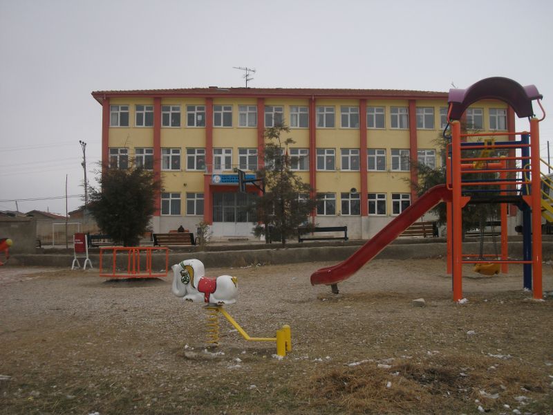 Emirler Kesikkavak Ortaokulu 