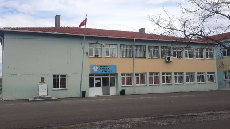 Ahiler İlkokulu 