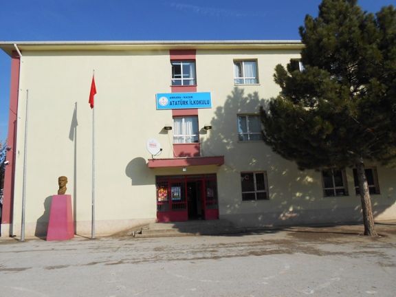 Atatürk İlkokulu 