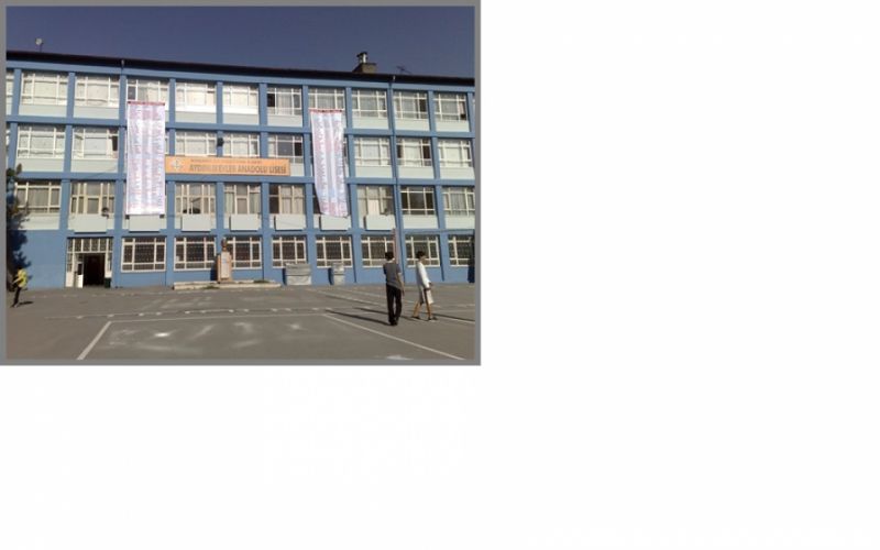 Aydınlıkevler Anadolu Lisesi 