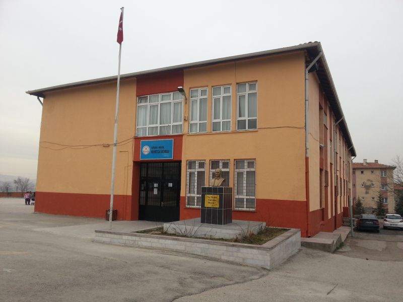 Mehmetçik İlkokulu 
