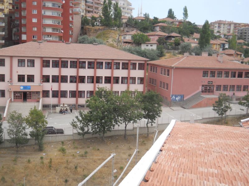 Yenimutlu İlkokulu 