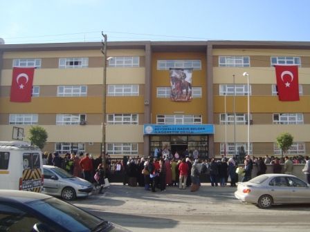 Büyükelçi Nazım Belger İlkokulu 