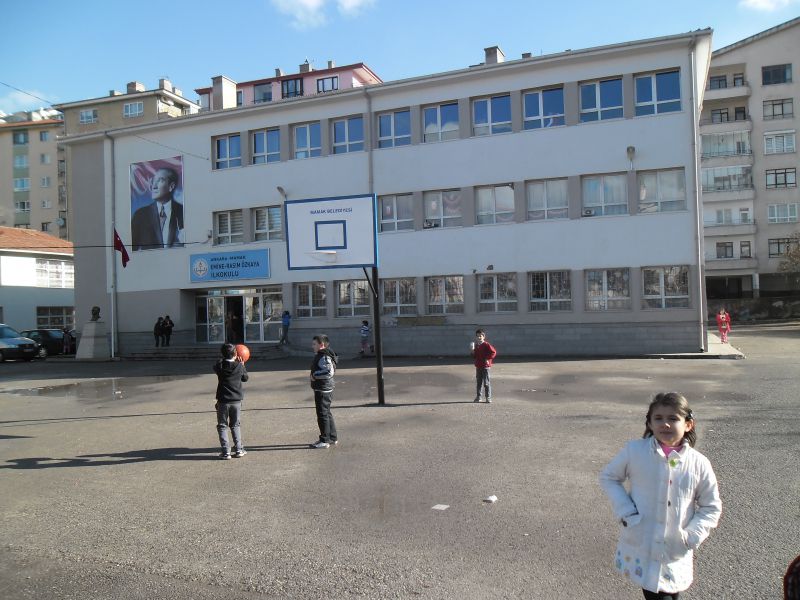 Emine Rasim Özkaya İlkokulu 
