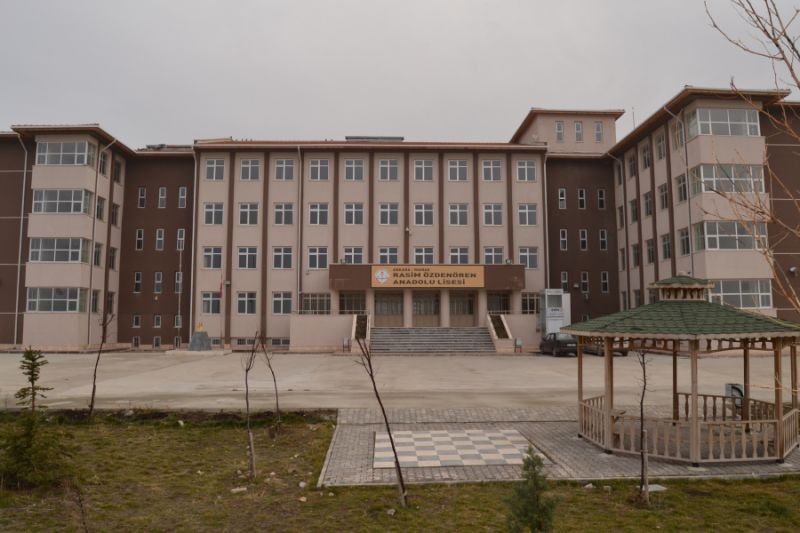 Rasim Özdenören Anadolu Lisesi 