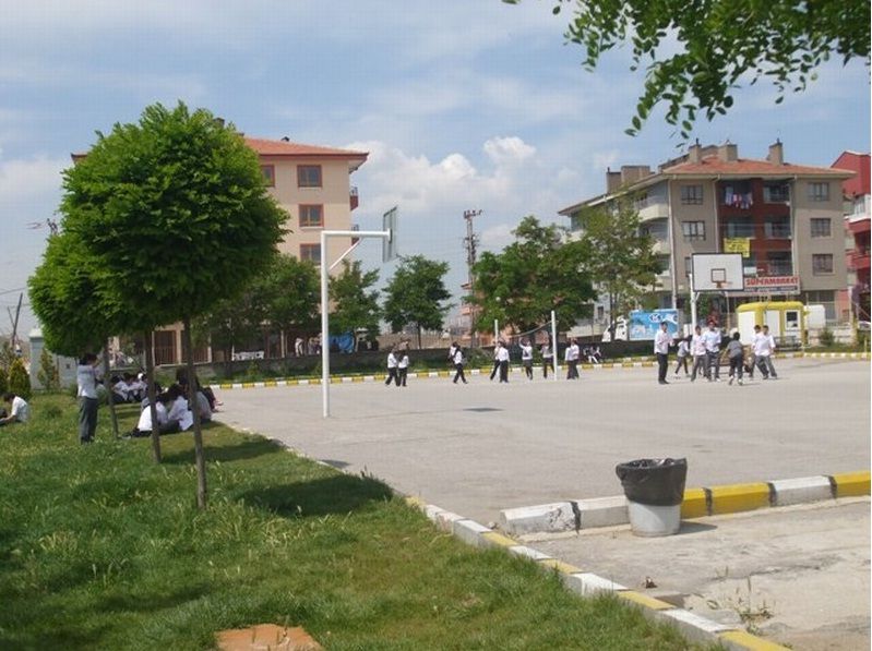 Milli Eğitim Bakanı Ali Naili Erdem Anadolu Lisesi 