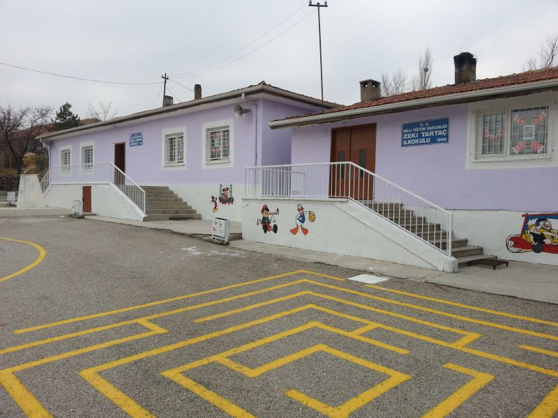 Zeki Tartaç İlkokulu 