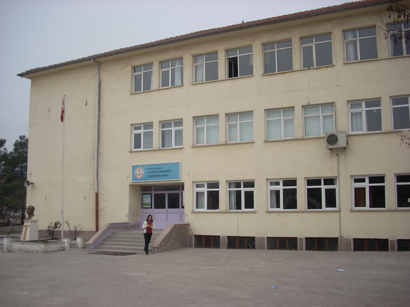 Çayırhan Cumhuriyet İlkokulu 