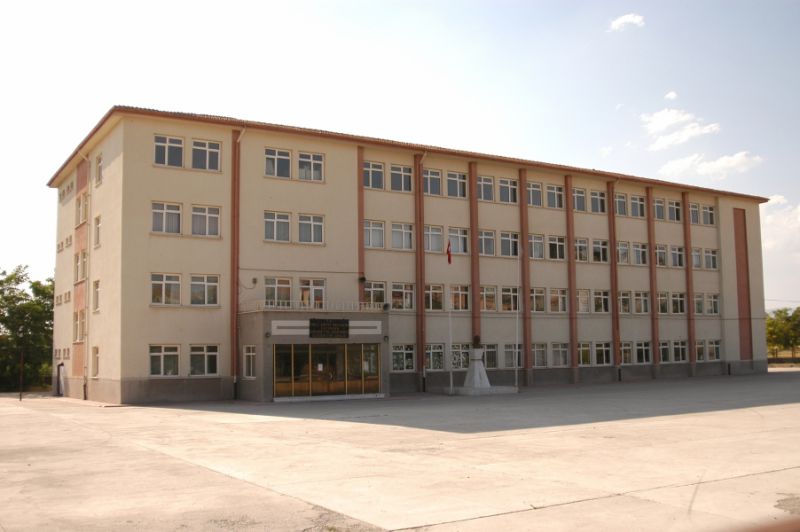 Hüsamettin Değirmenci Ortaokulu 