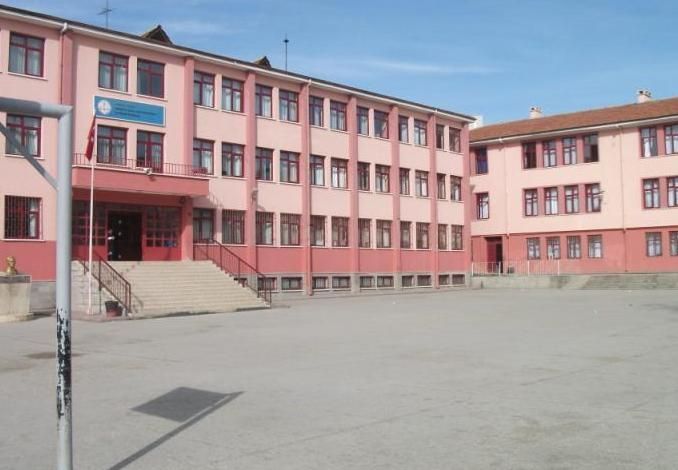 Bedriye Halil Naci Mıhcıoğlu Ortaokulu 