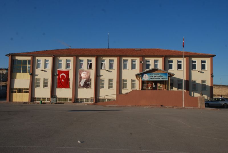 Faik Hızıroğlu İlkokulu 