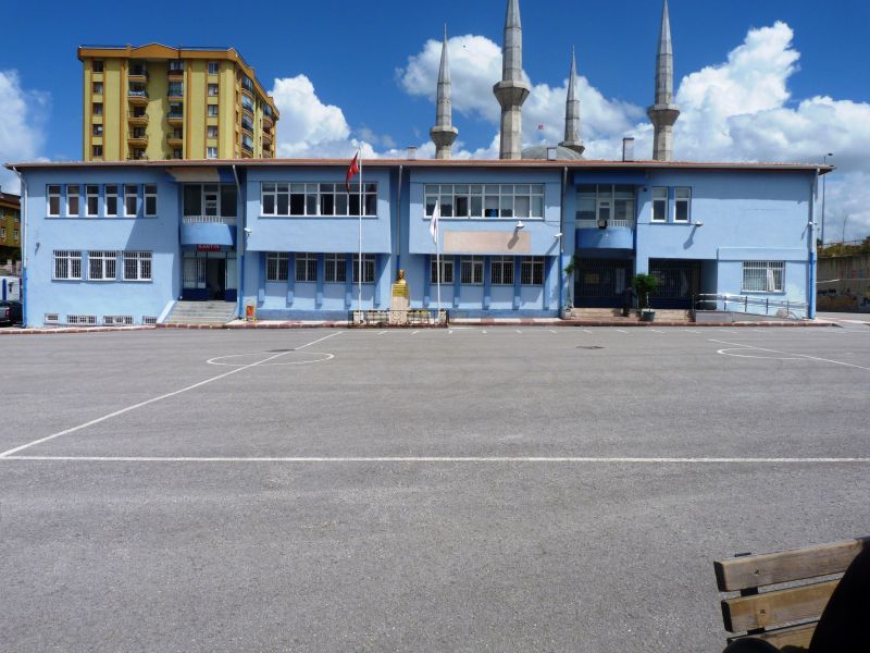 Pursaklar Yahya Kemal Ve M.sönmez Mesleki Ve Teknik Anadolu Lisesi 