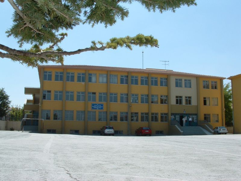 Mareşal Fevzi Çakmak Ortaokulu 