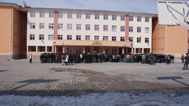 Yenikent İlksan Anadolu Lisesi 