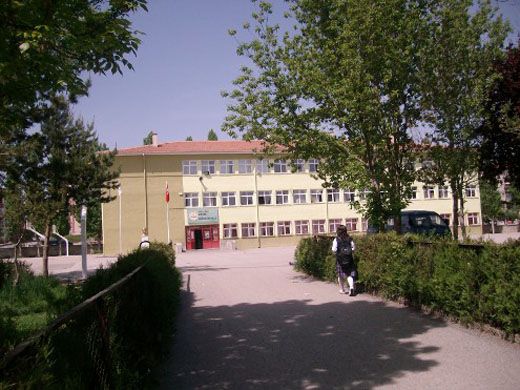 Atatürk İlkokulu 