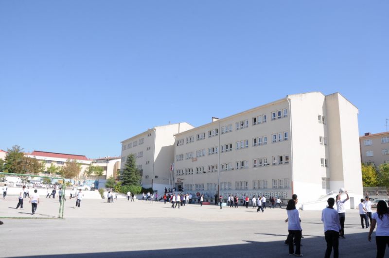 Süleyman Demirel Anadolu Lisesi 
