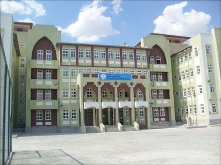 Ahi Evran Ortaokulu 