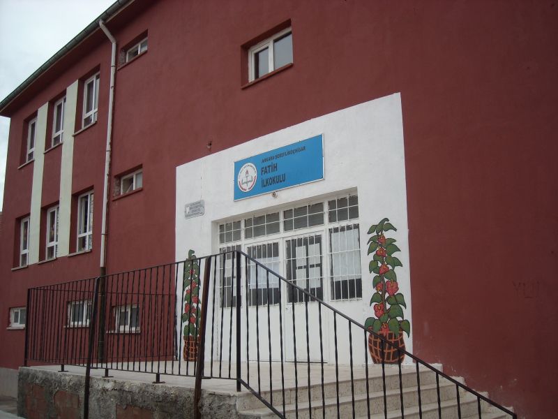 Fatih İlkokulu 